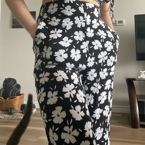 Dynamite XS high waisted flare pants part of a matching set (top also sold)! - Picture 4 of 6